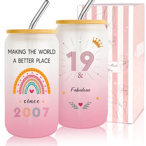 Zyphoria 19 Year Old Girl Gift 19th Birthday Gifts for Girls Happy 19th Birthday Glass Cup with Lid and Straw Gift Ideas Gifts for 19 Year Old Girls 19th Birthday Decorations for Daughter Sister-1pc
