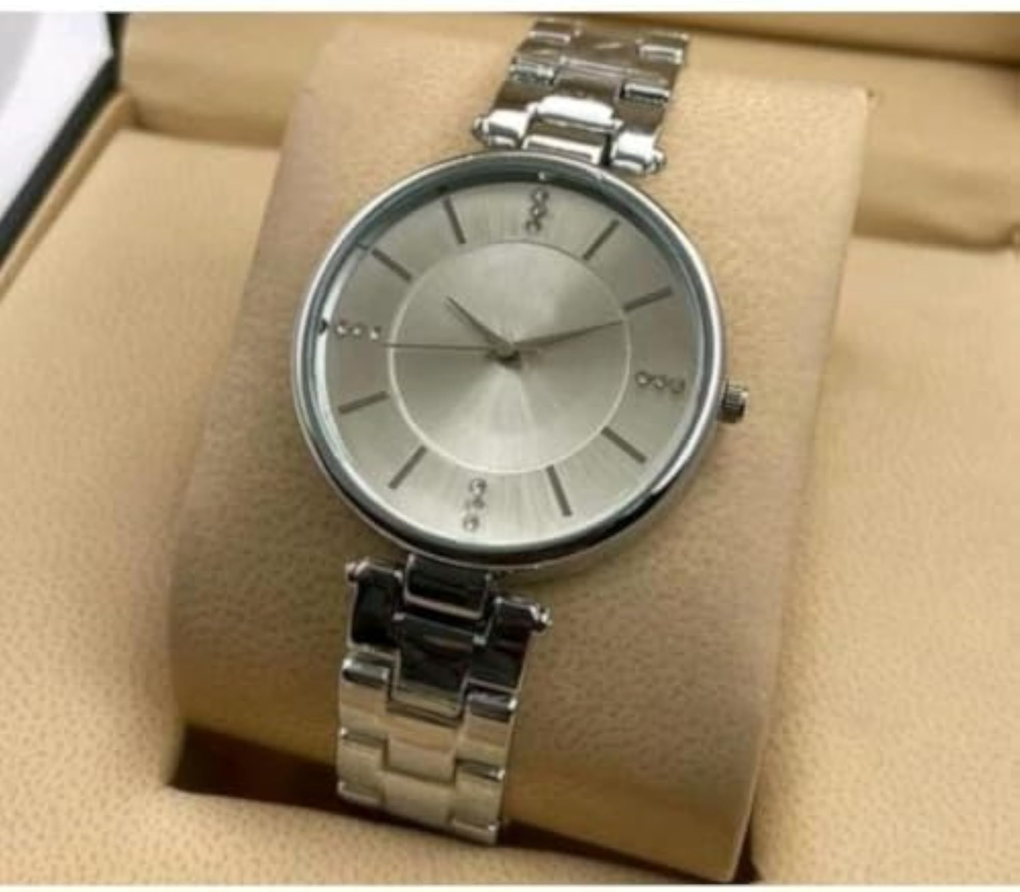Women's Silver Dial Metal Belt Wrist Watch