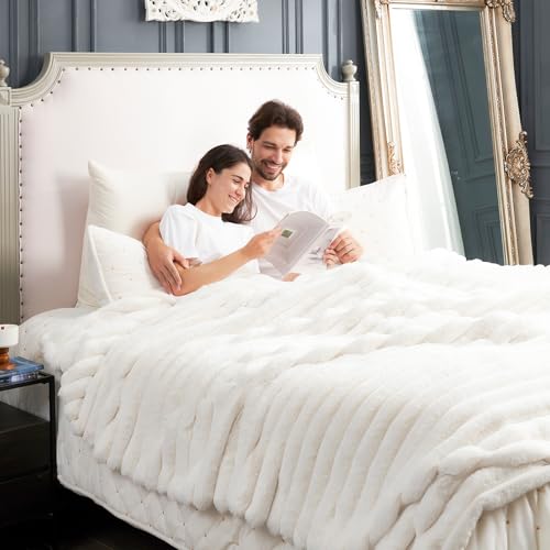 Cozy Bliss Faux Fur Throw Blanket for Couch, Cozy Warm