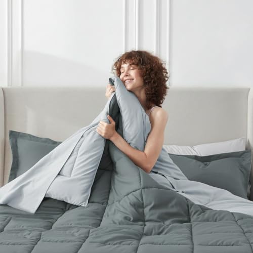Image of FURBO Microfiber Reversible 200 GSM AC Comforter Set Double Bed with 2 Pillow Covers, Quilt for Double Bed King Size for All Season Comfort (90x100 Inches, Ash Grey & Pearl Grey)