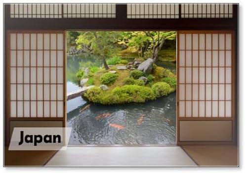 Porte giapponesi scorrevoli e laghetto per pesci con carpa arancione colorata che nuota nell'acqua, magnete da frigorifero