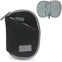 USA Gear Mp3 Player Case متوافق مع iPod Nano وSandisk Mp3 Player وInnioasis وSony Walkman والمزيد - حافظة جهاز Mp4 مع حلقة حزام، تناسب سماعات الأذن، كابل USB، بطاقة ذاكرة والمزيد - أسود