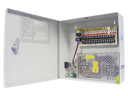 (PBOX-18-12-20) 18 fuse 12V 20 amp power box