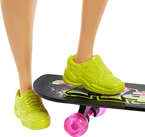 Barbie Extra Doll #4 with Skateboard & 2 Kittens for Kids 3 Years Old & Up – Bild 6