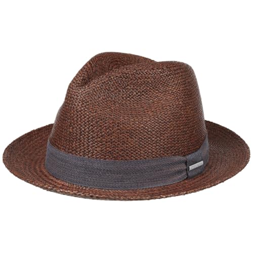 Chapeau Panama Stetson contre le soleil de plage et la chaleur estivale