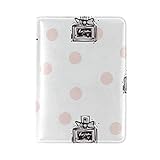 dot parfumerie Die Reisepasshülle ist schlank und passt perfekt in Ihre Tasche, sodass Sie bequem und modisch reisen können.