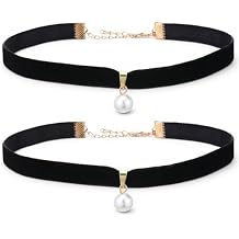 Black Velvet Pearl Choker Necklace 90s Vintage Necklace Adjustable Short Collar for Women Classic Pendant Suede Black Velvet Collar for Valentines Day Halloween Cosplay Party Jewelry Neck Accessories