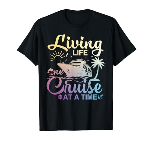 Living Life One Cruise at A Time �ʔ��� �Ƒ� �N���[�W���O���D�� T�V���c