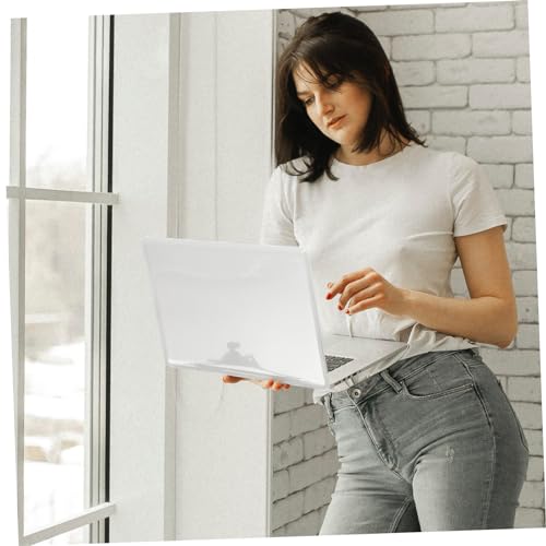 Carcasa de portátil MacBook Air transparente ideal para tus viajes y uso diario 2