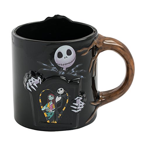 Vandor 84101 The Nightmare Before Christmas 20 Oz. Mug