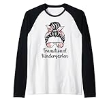 Photo Gallery transitional kindergarten messy bun donna mamma tk insegnante maglia con maniche raglan Photo Gallery transitional kindergarten messy bun donna mamma tk insegnante maglia con maniche raglan