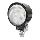 Das schwarze Gehäuse dieses Arbeitsscheinwerfers besteht aus Aluminium und ist mit Kühlrippen versehen. Diese sorgen für die nötige Wärmeabfuhr der Hochleistungs-LEDs.