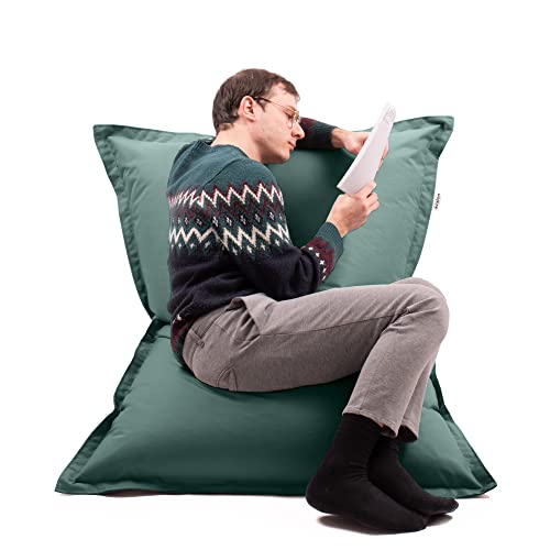 Il pouf cuscino viene spedito già con la sacca interna. La poltrona cuscino è rivestita di un tessuto 100% poliestere interamente Made in Italy resistente alle abrasioni e alle pieghe, ideale per gli ambienti interni e le zone ombreggiate degli ambienti esterni. Impermeabile e antistrappo, grazie anche alla presenza di cuciture rinforzate.