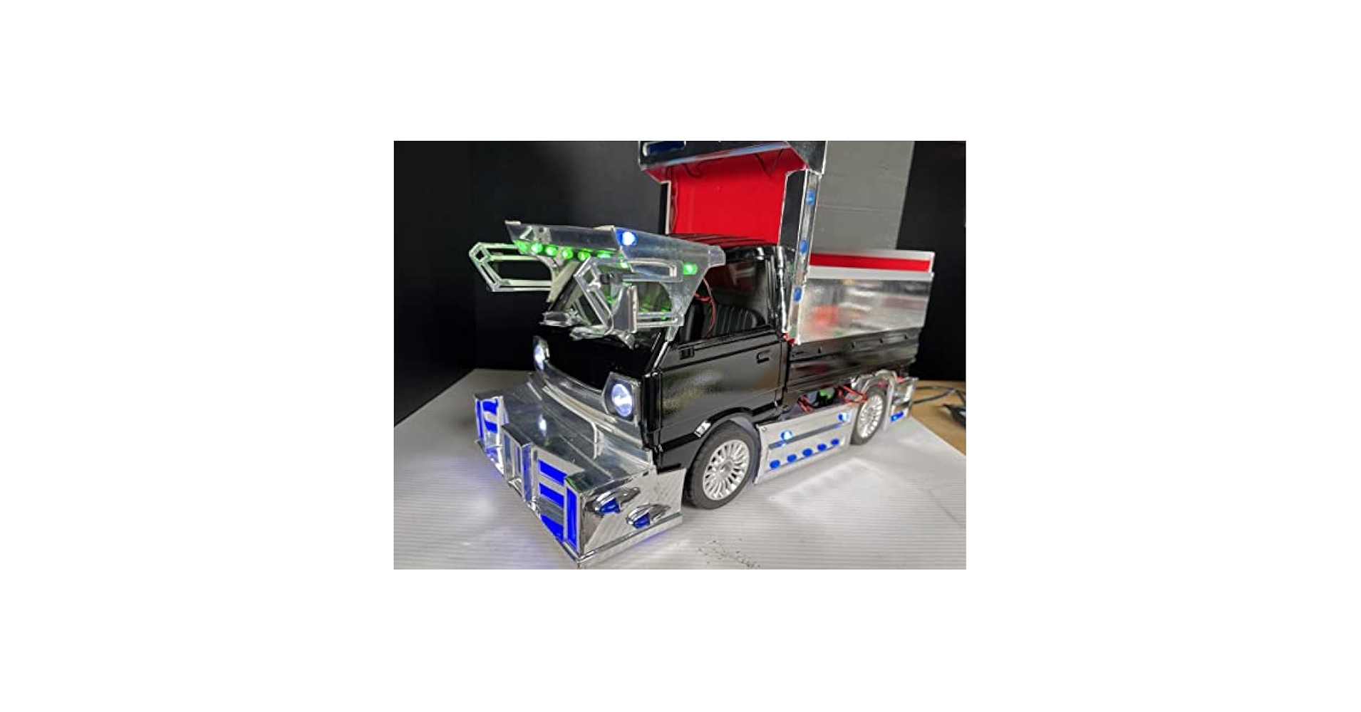 WPL c24改　アゲトラ　d12軽トラ　女性フィギュア付き 6600円の軽トラRC「WPL D12」を買ってみた 改造編【すみす