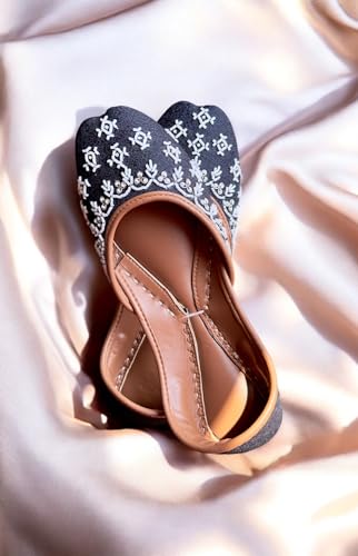 Women's Plain Jutti Indian Mojari Casual Khussa Flats4