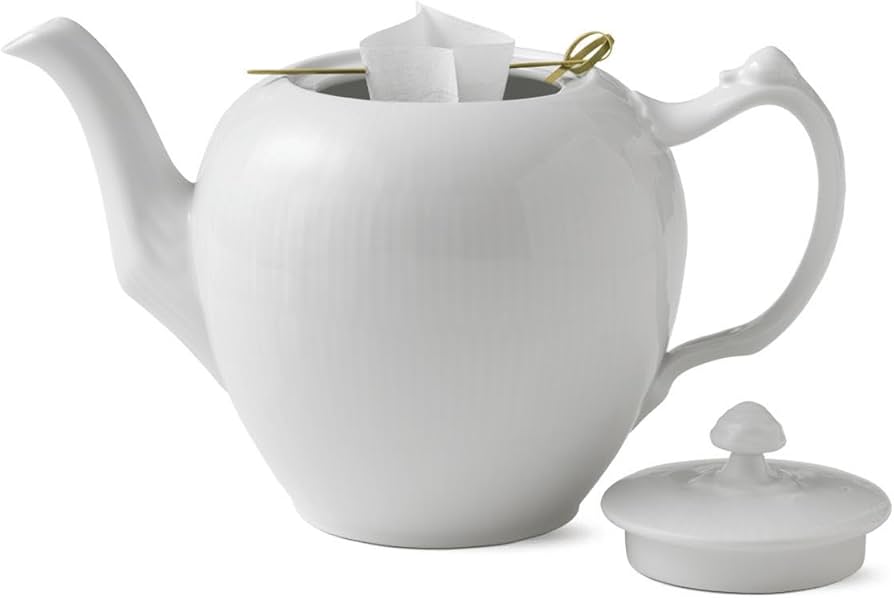 ロイヤルコペンハーゲン ホワイトフルーテッド ティーポット 600ml ホワイトフルーテッド ティーポット | ROYAL COPENHAGEN/ロイヤル