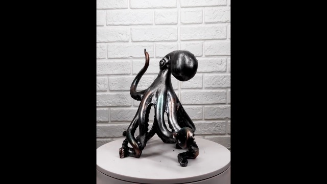 Estatua grande de pulpo náutico en resina con acabado metálico miniatura 7