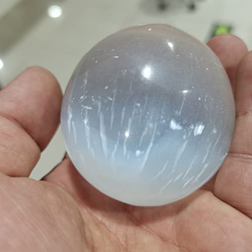 Sélénite blanche 60mm : massage et lithothérapie avec une sphère de gypse