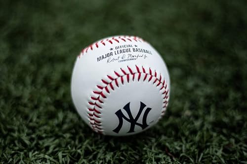 Image of Rawlings | 2026 MLB Baseball with Team Logo | All 30 MLB Teams Available