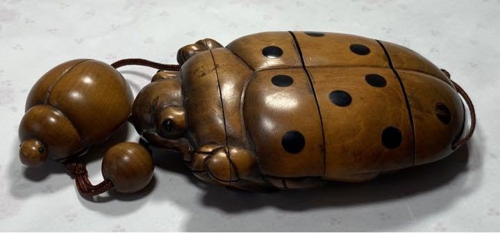 美術品・アンティーク・コレクション 印籠 柘植 てんとう虫 黄楊繊細