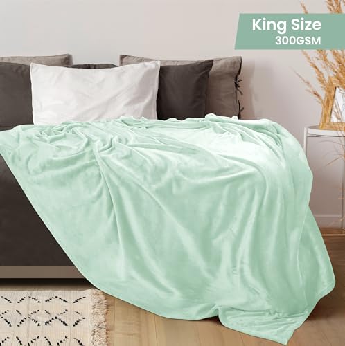 Image of Utopia Bedding Fleece Blanket King Size Mint Green (90x102 Inches) Ultra Soft Warm Lightweight Microfiber Breathable Anti-Static Cozy Bed Blanket, All-Season Home Decor Gift for Men & Women