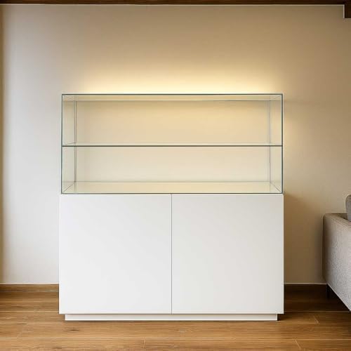 Elegante Glasvitrine für Schmuck und Kunstobjekte, handgefertigt in Deutschland.