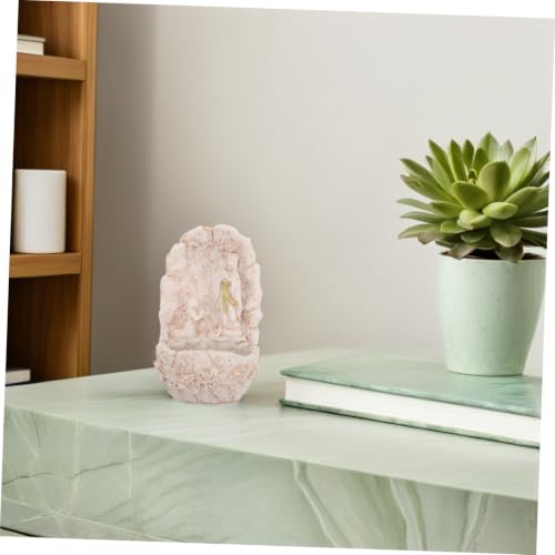 Virgen en forma de soporte para entrada que soluciona rincones vacíos 7