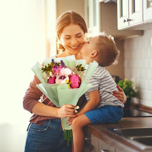 Papier cadeau vert clair pour vos bouquets de mariage féeriques