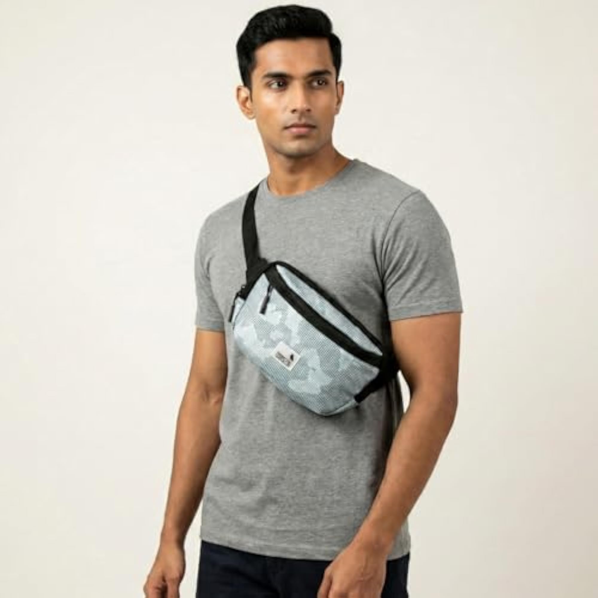 Compact Lightweight Polyester Waist Pack for Travel