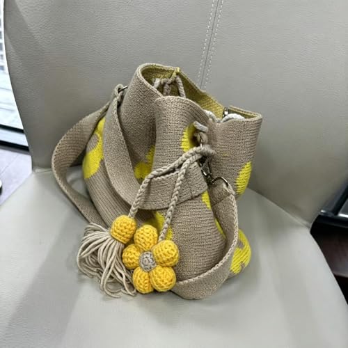 Sac à main à pompons fleuris : le cadeau idéal pour mères