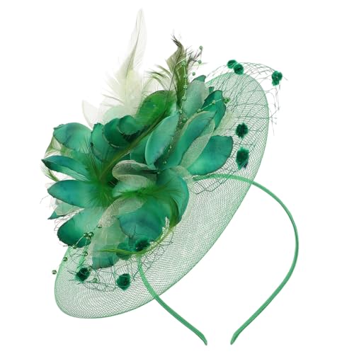 Chapeau fascinateur vert pour un goûter chic ou une cérémonie de mariage