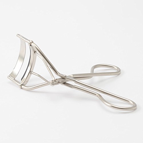 MUJI Eyelash Curler Review Japanese Quality, Compact Design Top