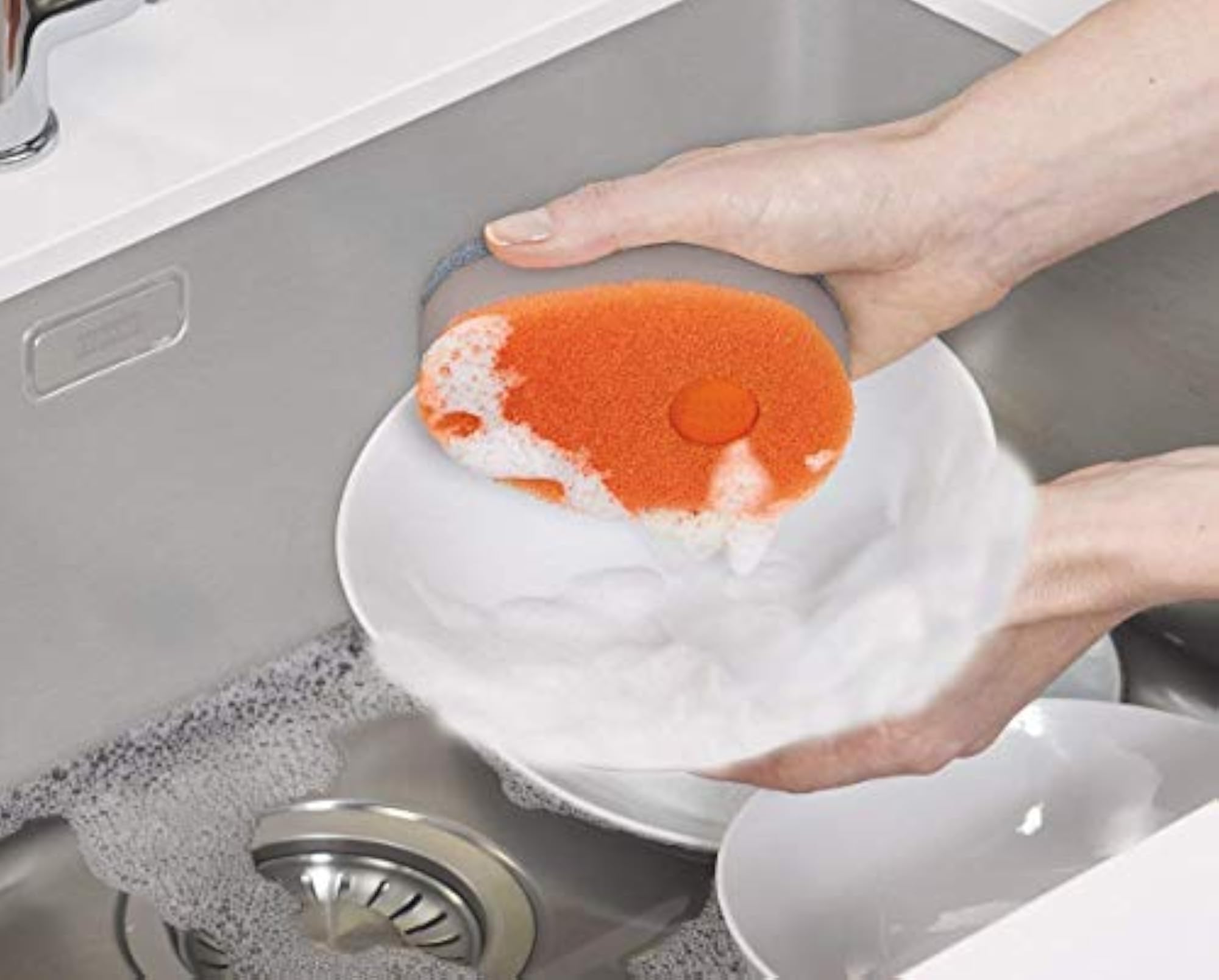 Triple Layer Soapy-Sponge Self Release Liquid