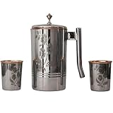 pichet cuivre et laiton Pichet d'une capacité de 1500 ml avec 2 gobelets assortis - Capacité : 250 ml.