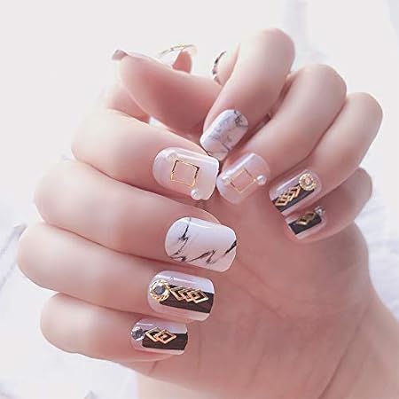 Amazon Mallnoo 大理石のスタイルのパターン24pcs 3dデコレーションネイルチップ手作りネイルチップネイル原宿誌 ホワイト とブラック ホワイト ブラック Mallnoo ネイルチップ 通販