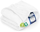 plaid fourrure blanc conforama Utilisation Polyvalente - Jetez cette couverture sur votre lit pour une sieste relaxante, ou utilisez-la sur le canapé de votre salon en regardant la télévision. Elle est également parfaite pour le camping hivernal, la randonnée ou pour rester confortable dans une pièce climatisée.
