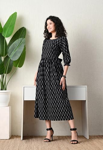Image of Ichaa Women's Blue Cotton Printed Maternity Dress with Feeding Zips and Pocket| in Plus Sizes