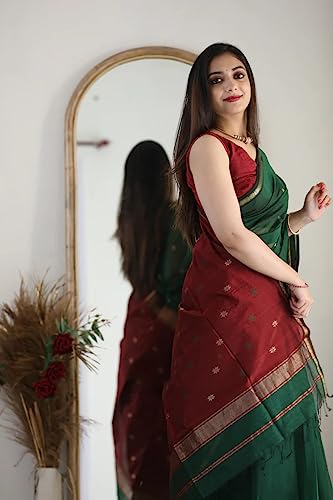 Image of Flosive inchFestive Bloom Blue Banarasi Silk Saree with Elegant Jacquard Floral Motifs inch
