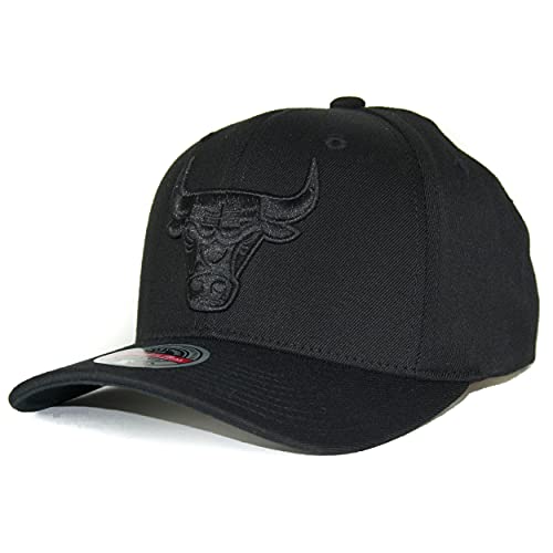 Mitchell & Ness NBA Classic Red Curved Snapback Cap, Chicago Bulls,...