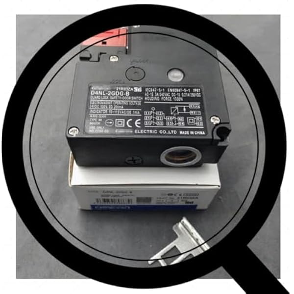 1PCS NEW Electromagnetic lock safety door switch D4NL-2GDG-B LCHSZLG