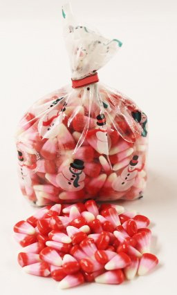Scotts Cakes Cupid Corn in a 1 Pound Snowman Bag