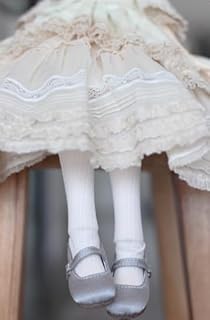 Meeler BJD 1/6 1/4ドール靴 ドール用シューズ アクセサリー キュートなロリータ手作りのシルクラウンドトゥシューズ、万能な制服シューズ人形の靴プレゼント、靴x1 (ブルー, 小1/6(3*1.6cm))