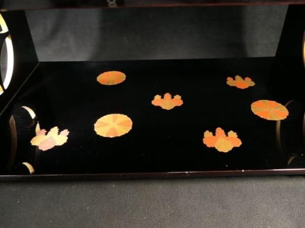 Amazon.co.jp: 恵 1144 華やかな菊に桐紋 高台寺蒔絵 黒漆 冠卓 桐唐草 