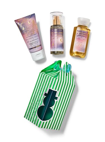 Image of Bath & Body Works Snowflakes & Cashmere Mini Gift Set