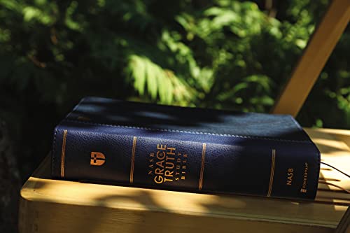 Zondervan 231280 Nasb, The Grace And Truth Study Bible thumb #1