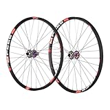 Fabriquée en alliage d'aluminium haute résistance, cette paire de roues allie robustesse et légèreté. Idéale pour le trail, l'enduro et le cross-country, elle garantit des accélérations rapides et une meilleure maniabilité.