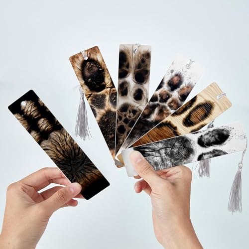 Marque-pages avec pompons et empreintes de pattes, le cadeau idéal pour lecteur