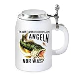 Hochwertiger 500 ml Bierkrug samt Flachdeckel mit glatter weißer Oberfläche. Hervorragend gerade und gleichmäßige Oberfläche - Motiv- und Textdruck von höchster Qualität