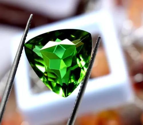 10 Ct+ Natural Loose Gemstone, Trillion Cut Color-Changing Stone for Jewelry Making, Necklace & Ring Designing