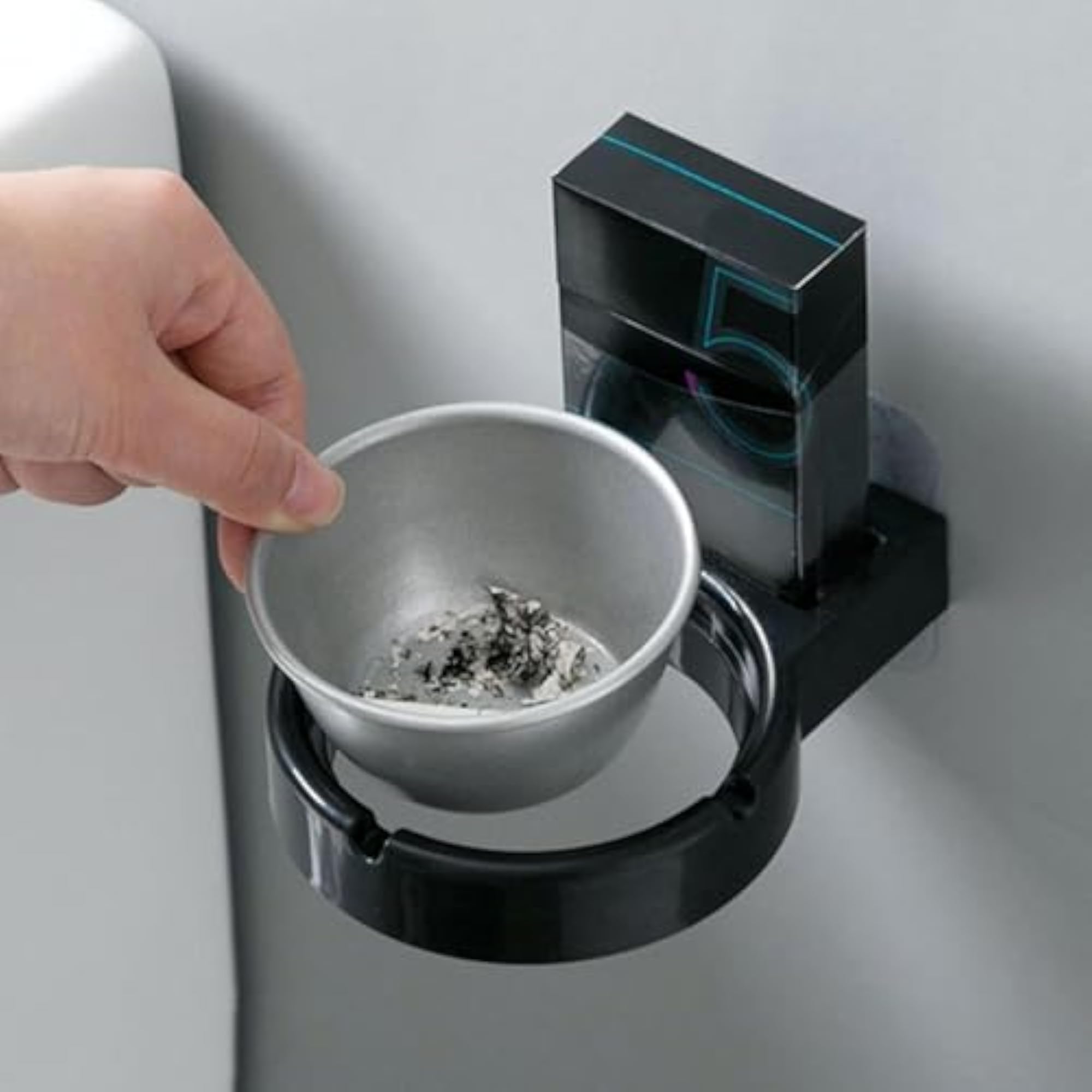 Wall Mounted Lightweight Modern Ashtray for Home Indoor Black